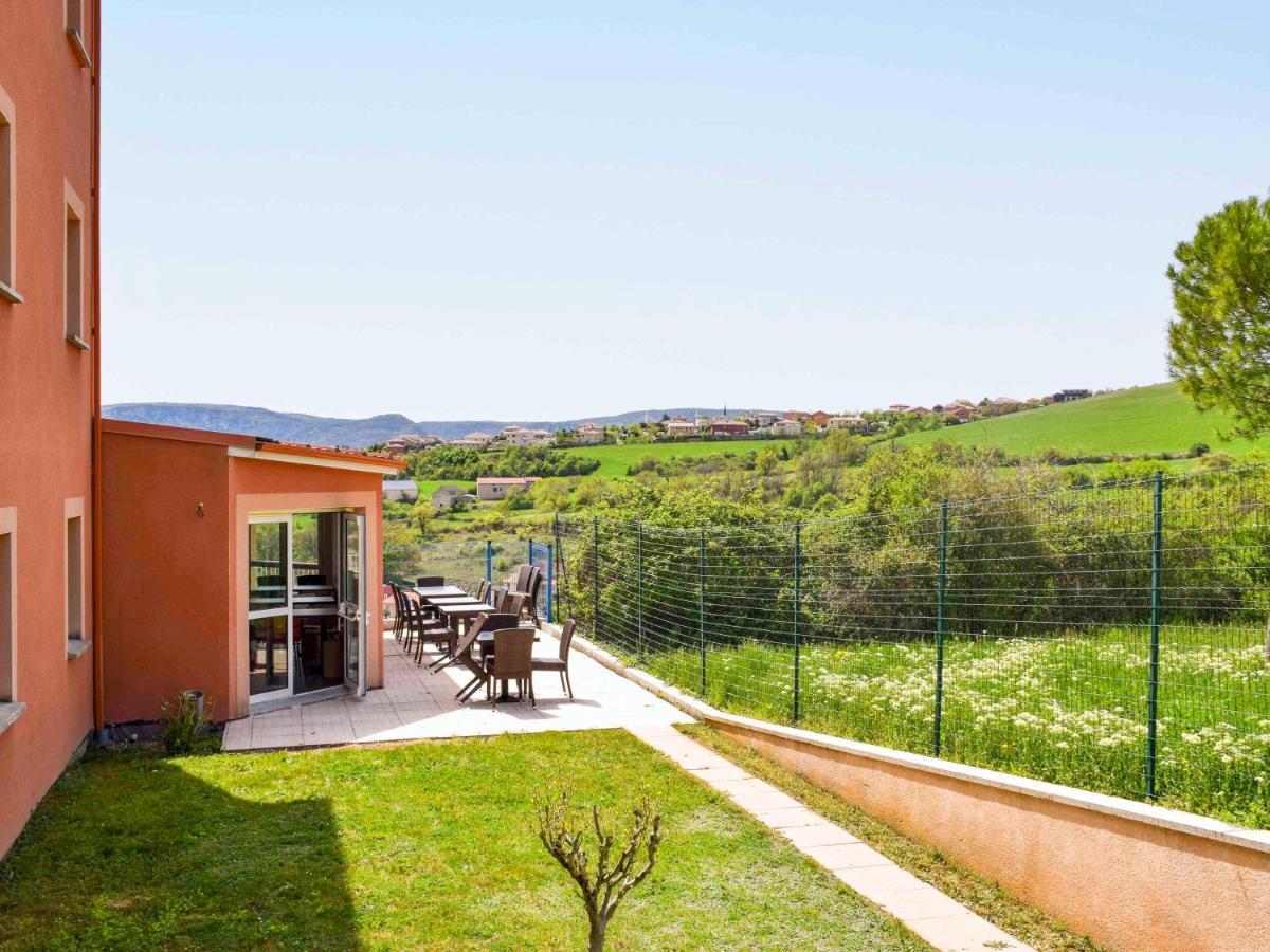 Ibis Budget Millau Viaduc Экстерьер фото
