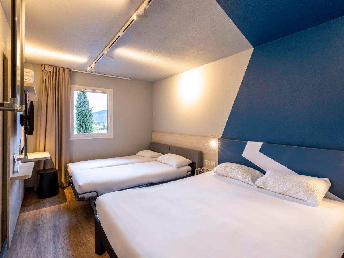 Ibis Budget Millau Viaduc Экстерьер фото