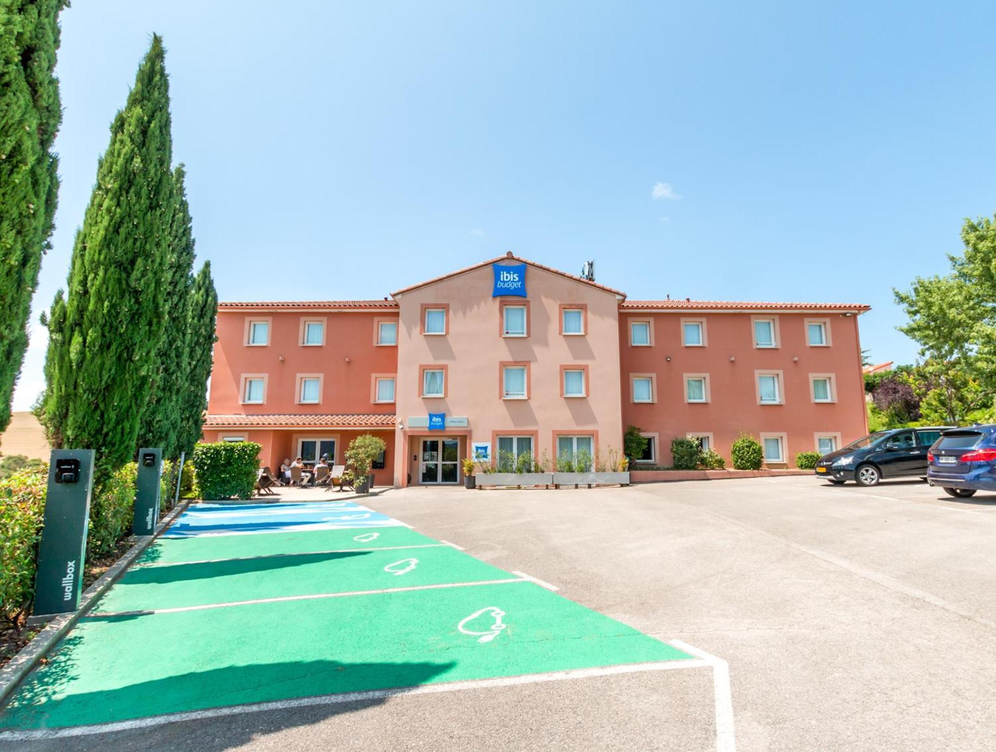 Ibis Budget Millau Viaduc Экстерьер фото